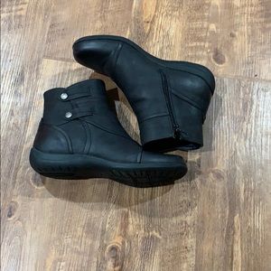 Black Boots